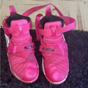 Nike Lebron Soldier Zoom Pink Breast Cancer Awareness - Size 7Y